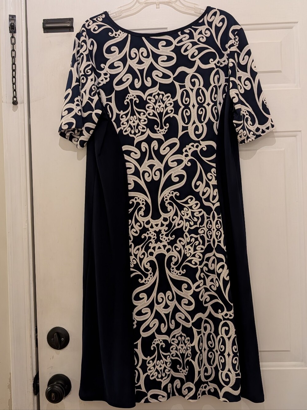 Sami & Jo Plus Women's Navy And White Geometric Pattern Midi Dress, 2X - Picture 2 of 8